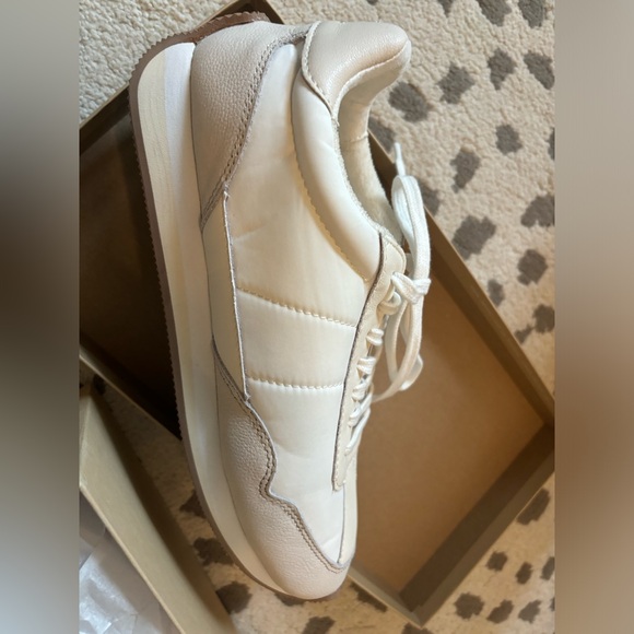 Madewell League sneakers - size 9 new in box - Picture 2 of 6